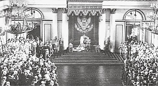 Nicholas II speaks to the First Duma on April 27, 1906